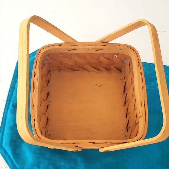 Square wicker picnic basket - Picture 2 of 4